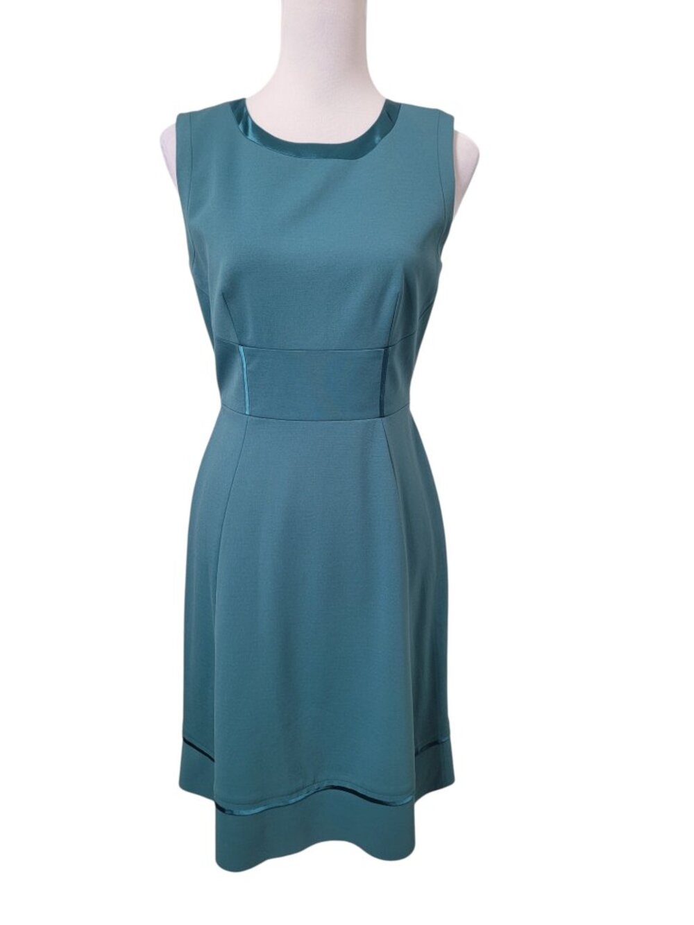 Elie Tahari Size 6 Teal Sleeveless Tailored Sheath Dress